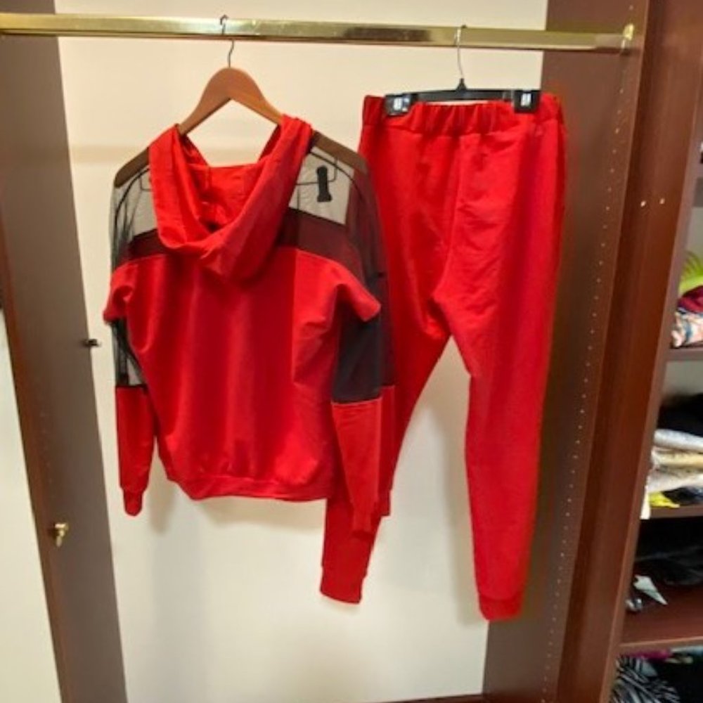 Jogging suit - Picture 6 of 6